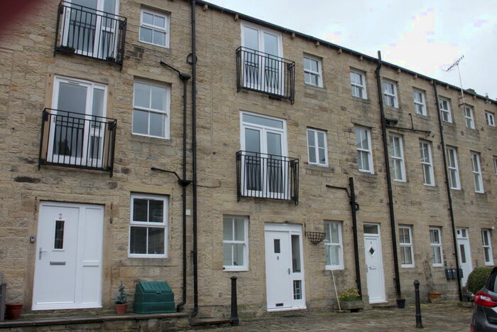 1 Bedroom Flat To Rent In Nicolsons Place, Silsden, BD20