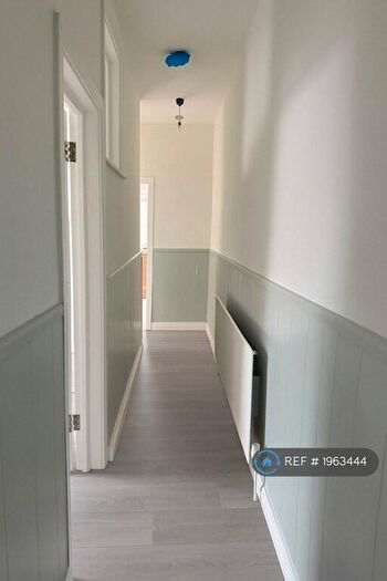 1 Bedroom Flat To Rent In Lee House, Newcastle-Under-Lyme, ST5