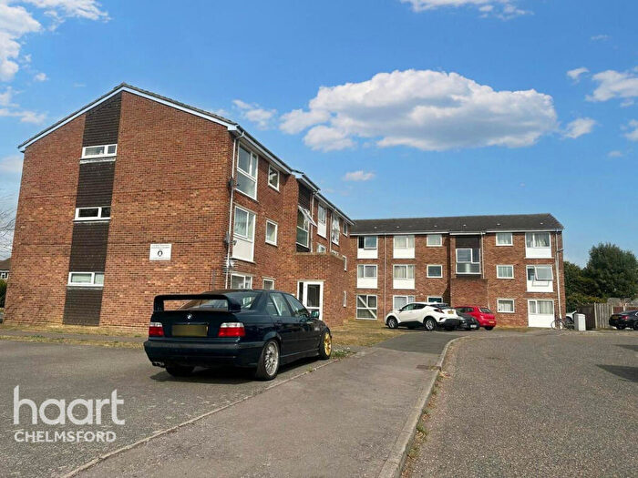 2 Bedroom Apartment For Sale In Snowdrop Close, Chelmsford, CM1