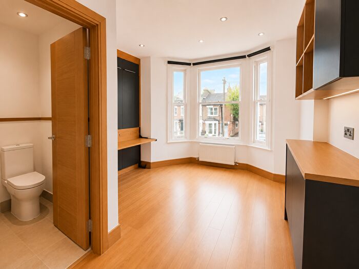 Studio To Rent In Elgin Road, Croydon, CR0