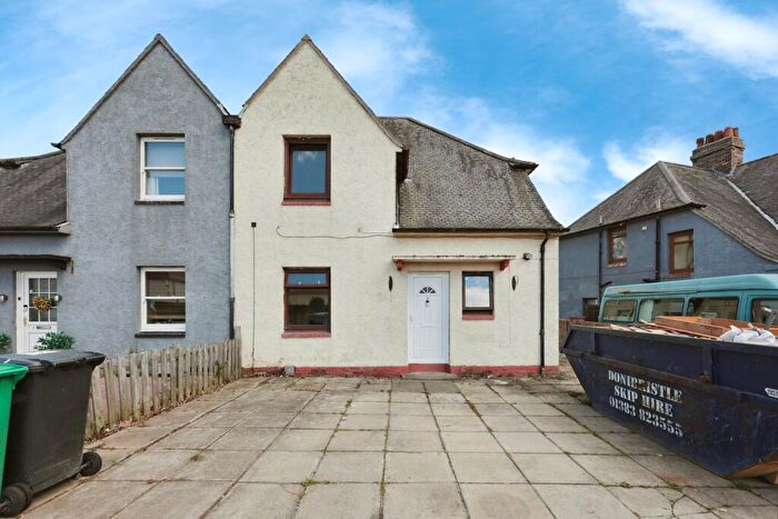 4 Bedroom Semi-Detached House For Sale In Cromwell Road, Rosyth, Dunfermline, Fife, KY11