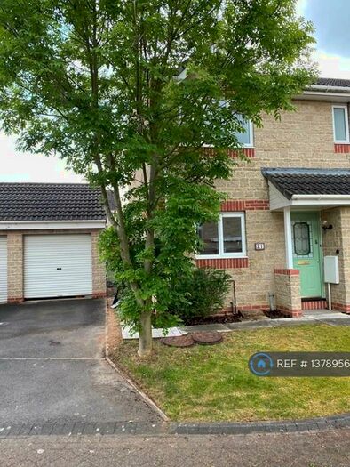 3 Bedroom Semi-Detached House To Rent In Forbes Close, Gloucester, GL4