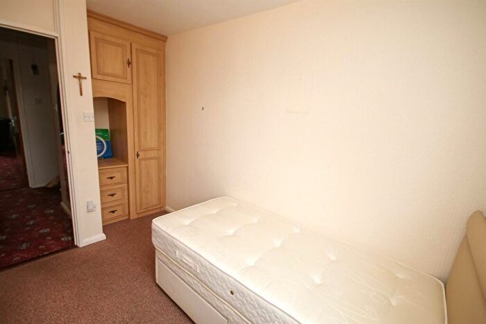 2 Bedroom Flat For Sale In Greenside Court, Monton Road, Monton, M30