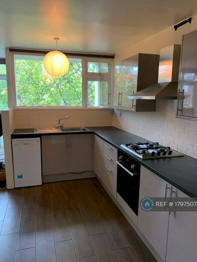 4 Bedroom Flat To Rent In Roberta Street, London, E2