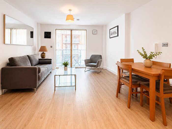 2 Bedroom Flat To Rent In Barton Place, Hornbeam Way, Green Quarter, Manchester, M4