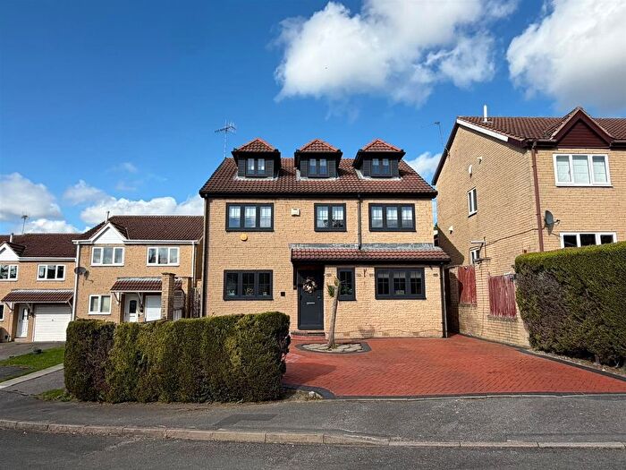 6 Bedroom Detached House For Sale In Owlcotes View, Bolsover, Chesterfield, S44