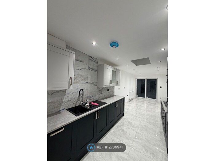 5 Bedroom Terraced House To Rent In Sydenham Road, Croydon, CR0