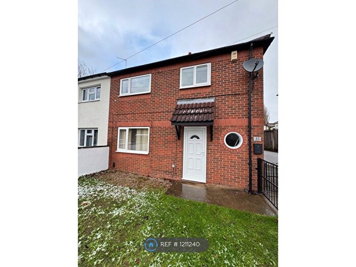 3 Bedroom Semi Detached House To Rent In Monkswood Avenue, Leeds, LS14