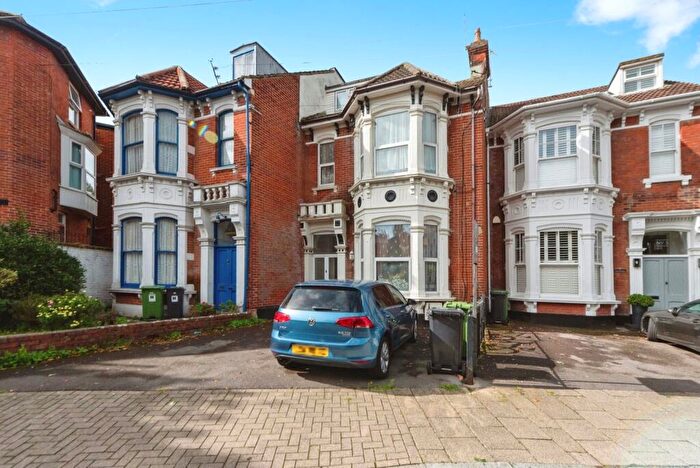 6 Bedroom Terraced House For Sale In Malvern Road, Southsea, Hampshire, PO5