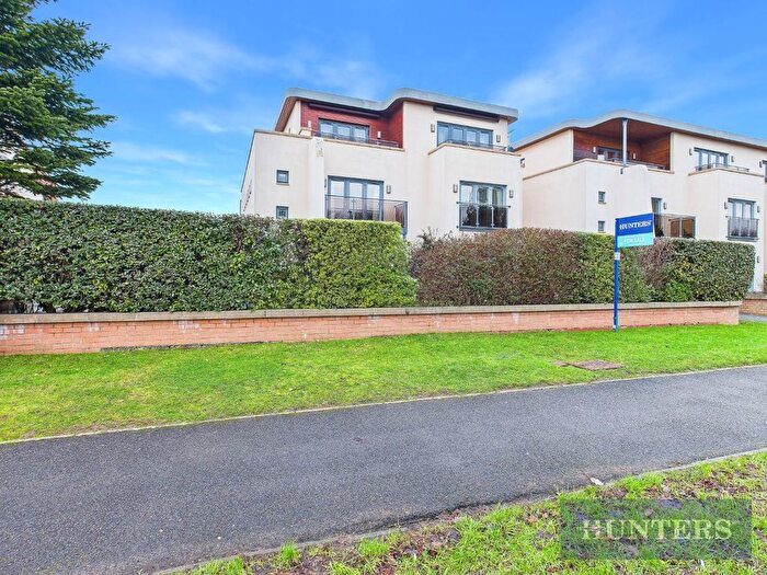 1 Bedroom Flat For Sale In Scalby Mills Road, Scarborough, YO12