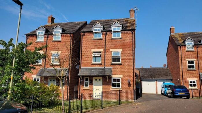 4 Bedroom Detached House To Rent In Mount Pleasant Kingsway, Quedgeley, Gloucester, GL2