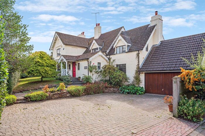 5 Bedroom Detached House For Sale In Rotten Row, Great Brickhill, Buckinghamshire, MK17