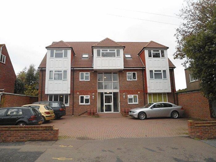 2 Bedroom Flat To Rent In Victoria Drive, Bognor Regis, PO21