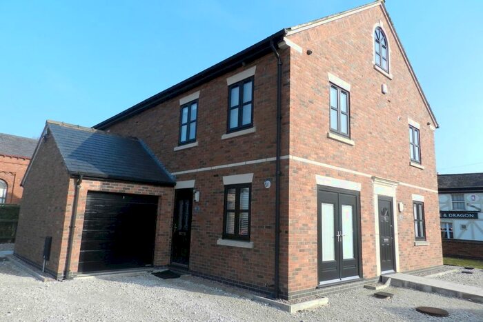 2 Bedroom Flat To Rent In Warrington Road, Glazebury, Warrington, Cheshire, WA3