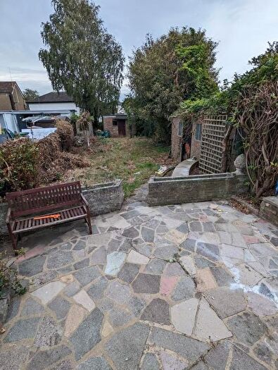 3 Bedroom Semi-Detached Bungalow To Rent In Philip Road, Rainham, RM13