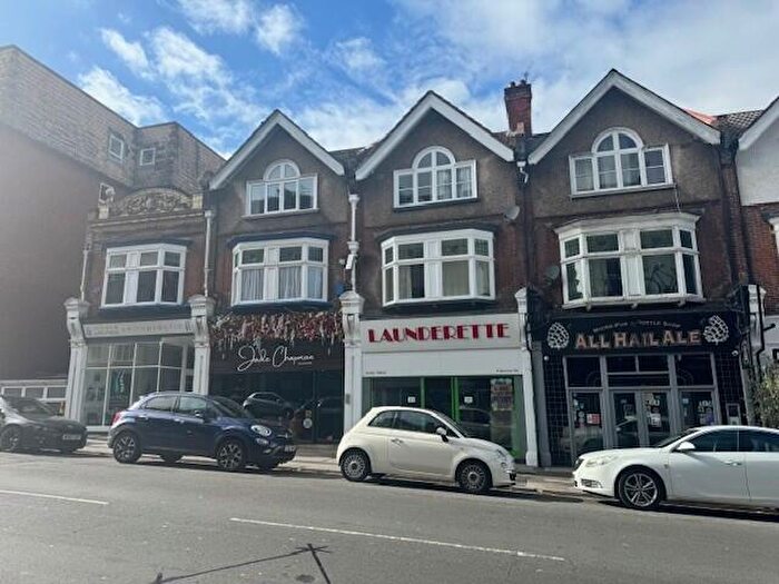2 Bedroom Maisonette To Rent In Queens Road, Bournemouth, Dorset, BH2