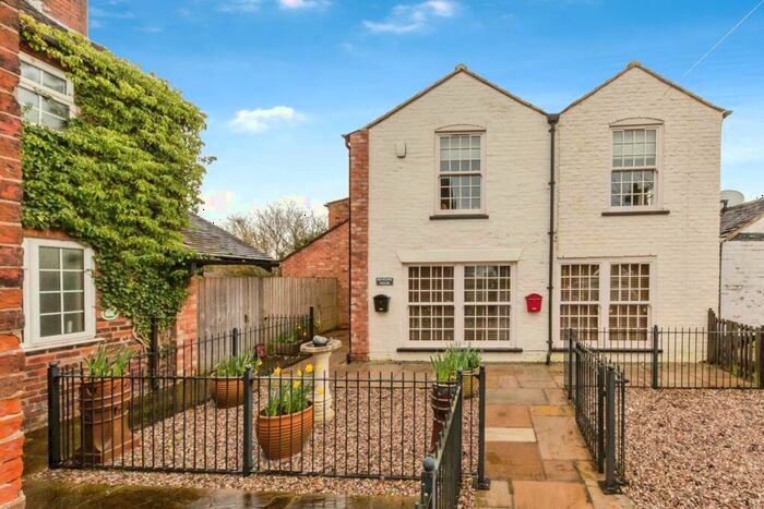 4 Bedroom Detached House For Sale In Hassall Green, Sandbach, CW11