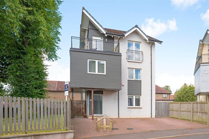 4 Bedroom Detached House For Sale In Clement Park Place, Dundee, DD2