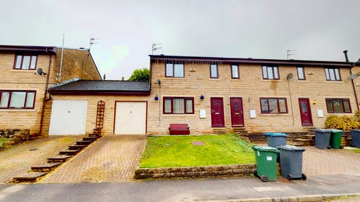 3 Bedroom Semi-Detached House To Rent In Burnsdale, Allerton, Bradford, BD15