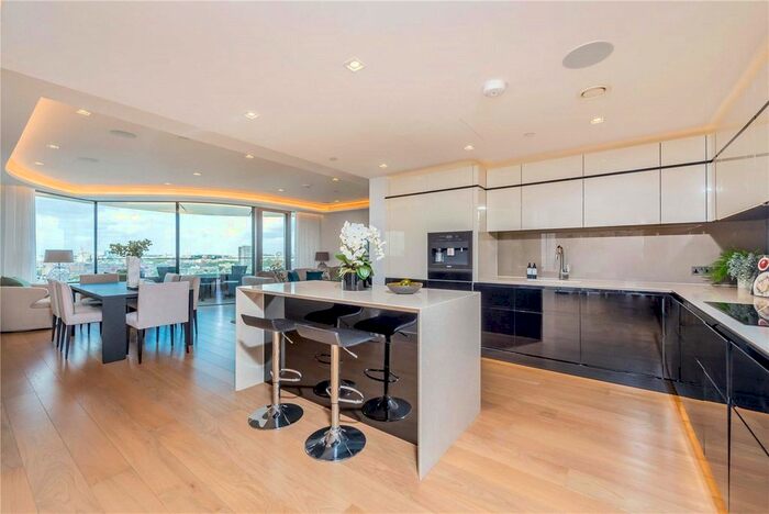 3 Bedroom Flat To Rent In The Corniche, Albert Embankment, SE1