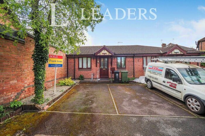 2 Bedroom Bungalow To Rent In Black Swan Close, NG5