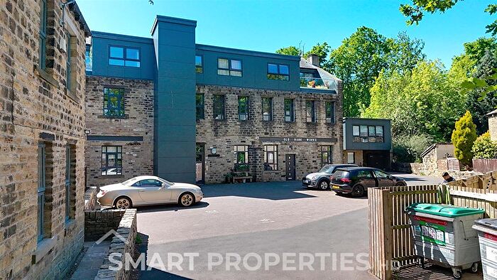 2 Bedroom Property To Rent In Old Bank, Slaithwaite, HD7
