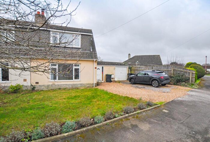 4 Bedroom Semi-Detached House For Sale In Foxcroft Drive, Wimborne, BH21