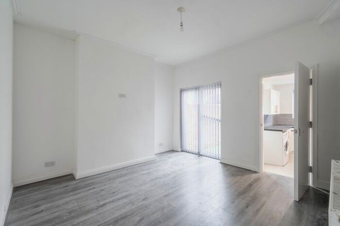 4 Bedroom Terraced House To Rent In Diana Street, Liverpool L4