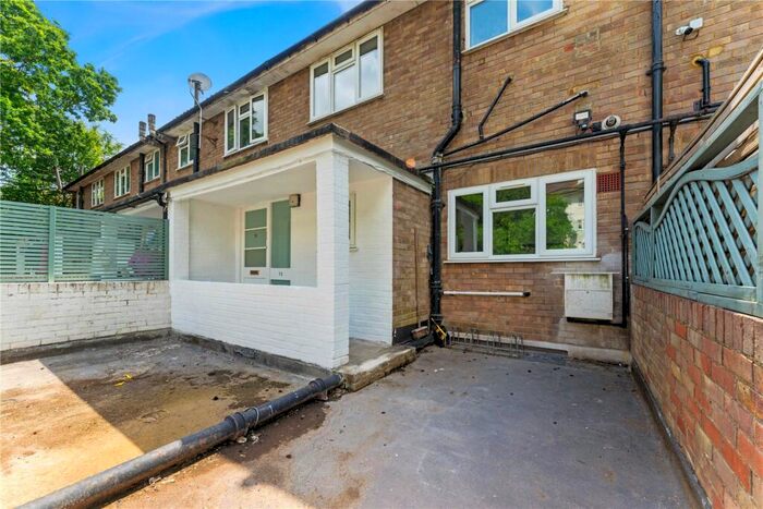 4 Bedroom Apartment To Rent In Crescent Road, Kingston Upon Thames, Surrey, KT2