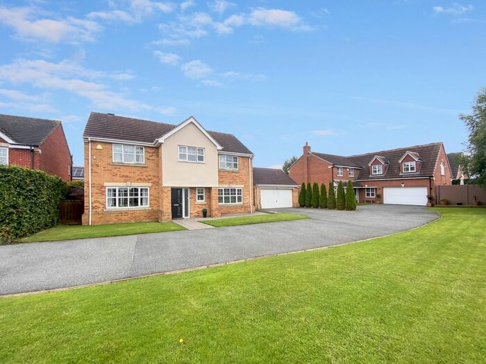 4 Bedroom Detached House For Sale In Calder Drive, Snaith, Goole, Yorkshire, DN14