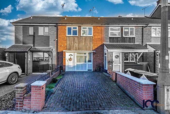 2 Bedroom Terraced House To Rent In Rushdon Close, Grays, RM17