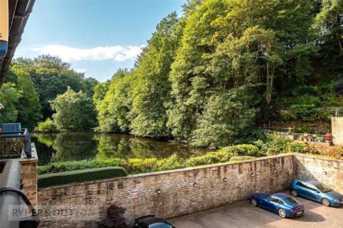 3 Bedroom Terraced House For Sale In Wildspur Mills, New Mill, Holmfirth, West Yorkshire, HD9