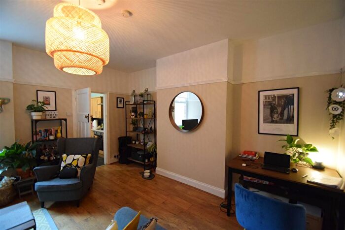 2 Bedroom Flat To Rent In Addycombe Terrace, Newcastle Upon Tyne, NE6