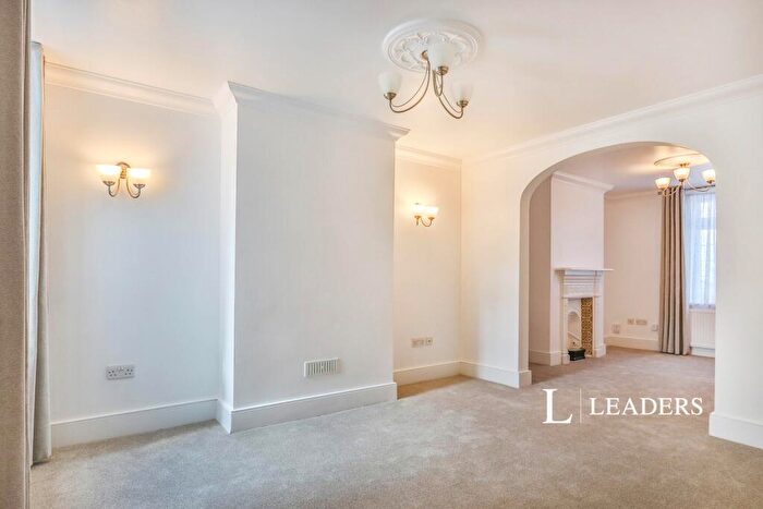 Flat To Rent In Stanley Road, Poole, BH15