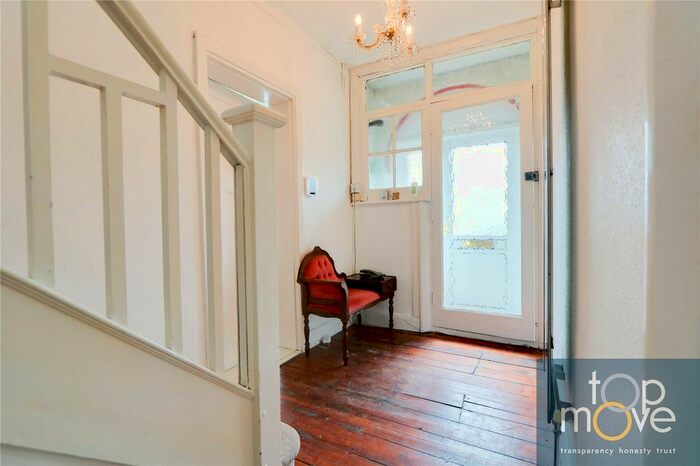 3 Bedroom Detached House To Rent In Abbots Way, Beckenham, BR3