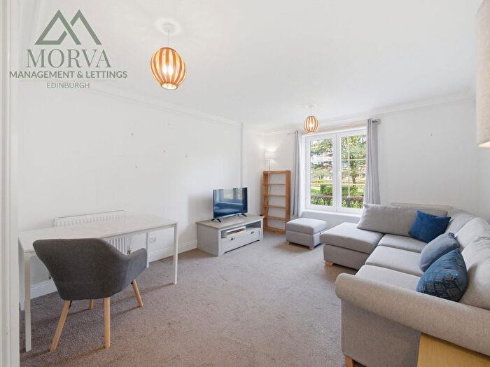 2 Bedroom Flat To Rent In Powderhall Brae, Edinburgh, EH7