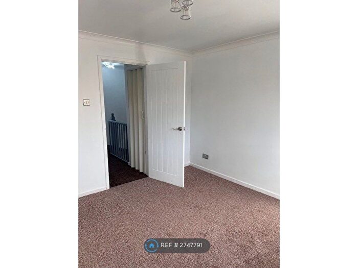 1 Bedroom Terraced House To Rent In Sunbeam Way, Birmingham, B33