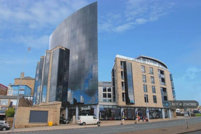 2 Bedroom Flat To Rent In The Gatehaus, Bradford, BD1