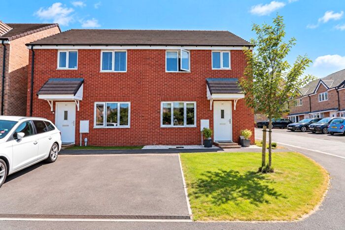 3 Bedroom Semi-detached House For Sale In Catkins Close, South Molton, Devon, EX36