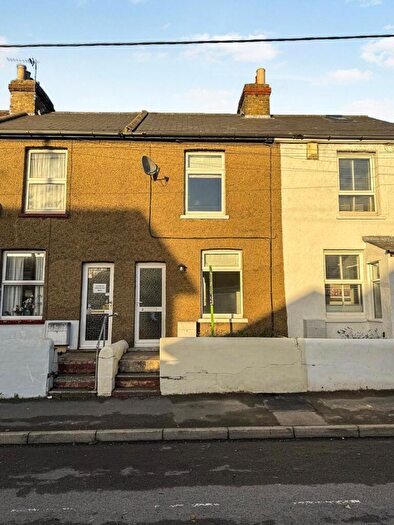2 Bedroom Terraced House For Sale In Essex Road, Longfield, Kent, DA3
