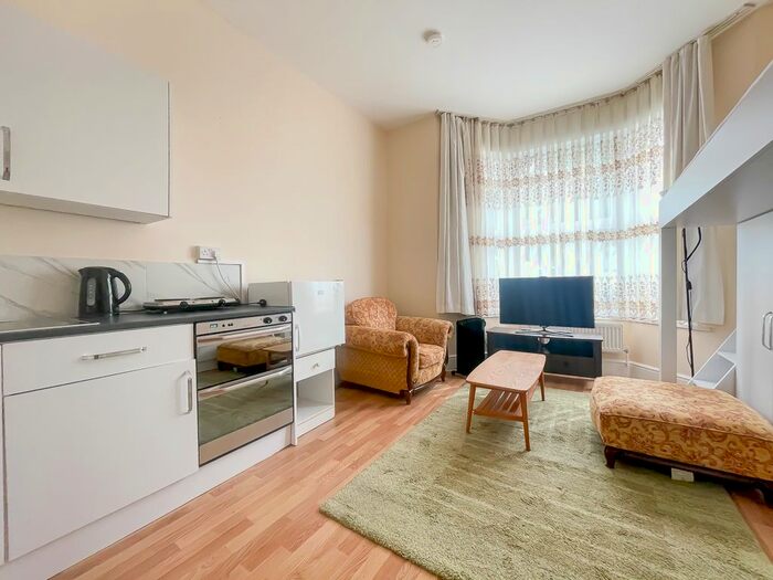 Studio To Rent In Clinton Road, London, N15