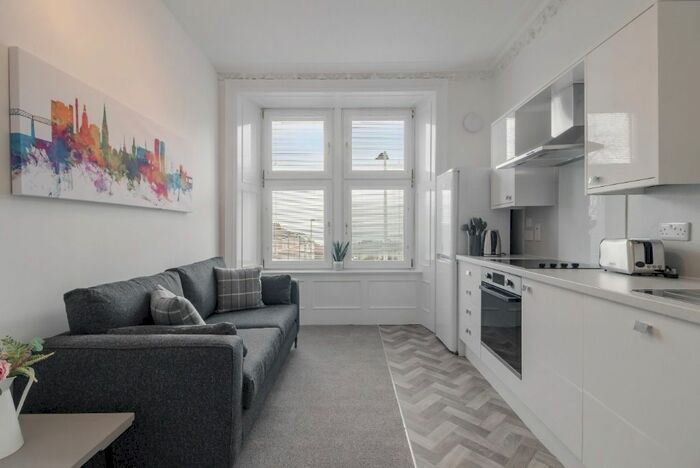 2 Bedroom Flat To Rent In Clepington Road, City Centre, Dundee, DD3