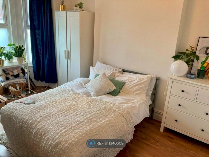 4 Bedroom End Of Terrace House To Rent In Oswald Road, Chorlton Cum Hardy, Manchester, M21