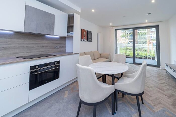 1 Bedroom Flat To Rent In Newnton Close, London, N4