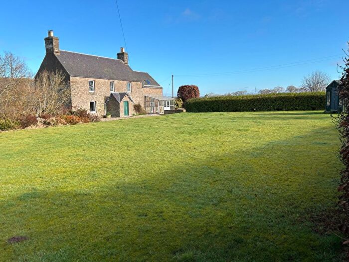 4 Bedroom Farmhouse To Rent In West Mid Lamberkin Farm, Perth, PH2