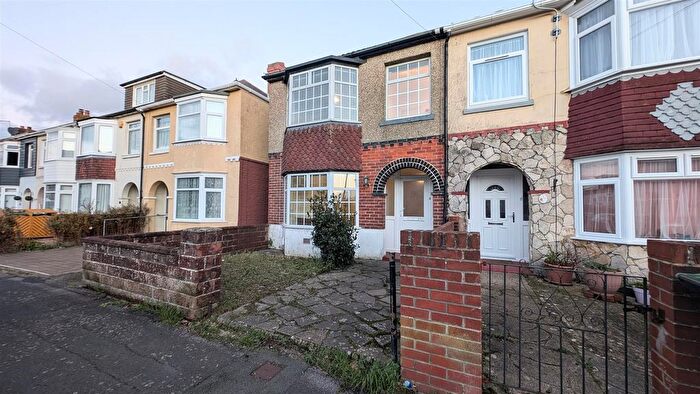 3 Bedroom Semi-Detached House To Rent In Grange Crescent, Gosport, PO12