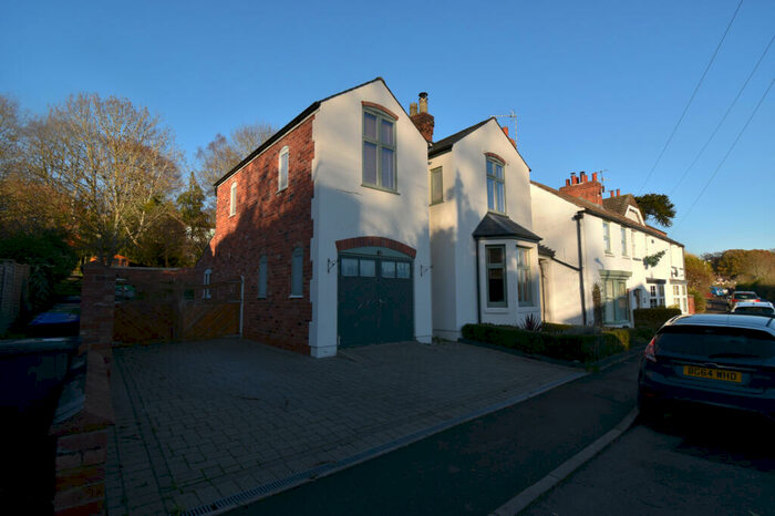 4 Bedroom Semi-Detached House To Rent In Lower Ladyes Hills, Kenilworth, Warwickshire, CV8