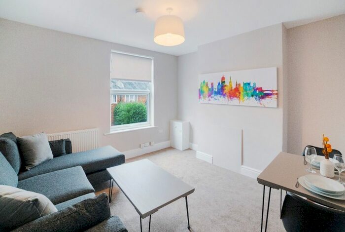 2 Bedroom Flat To Rent In Mundella Road, The Meadows, Nottingham, NG2