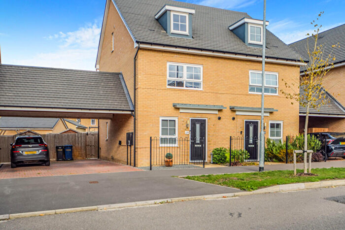 3 Bedroom Semi-Detached House For Sale In Gumcester Way, Godmanchester, PE29