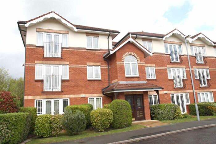 2 Bedroom Apartment To Rent In Barford Drive, Wilmslow, Cheshire, SK9